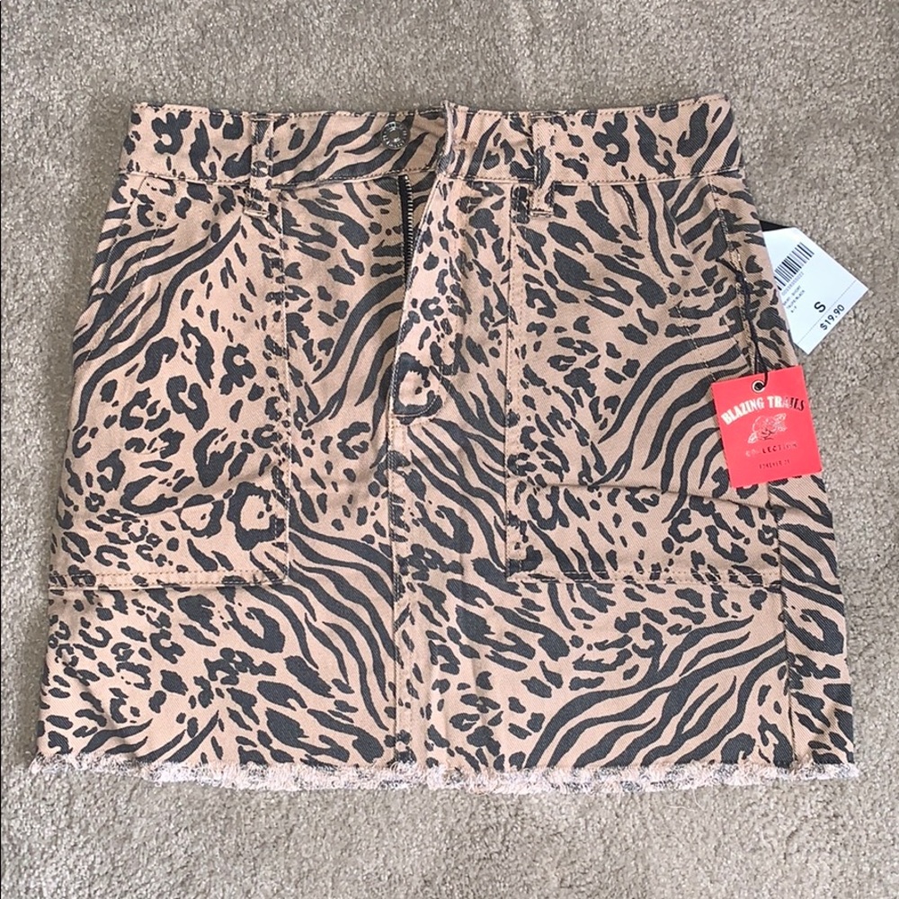 Forever 21 cheetah print denim skirt